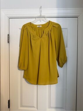 Ezra Women’s Blouse - 3/4 Sleeve